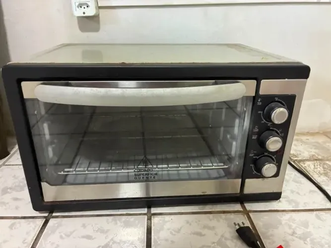 Forno elétrico Philco seminovo em ótimo estado