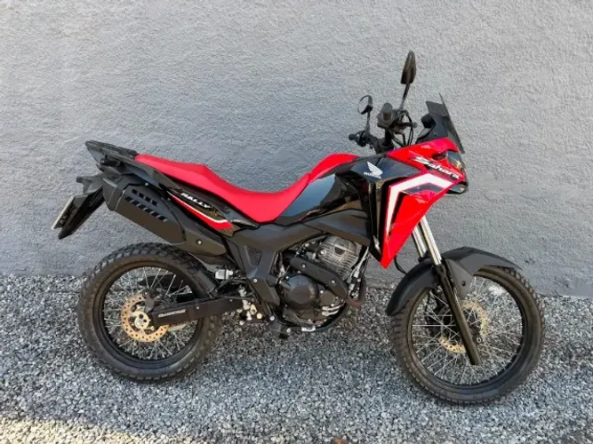 Honda XRE Sahara 300 Rally ABS 2024 c/apenas 11.000km