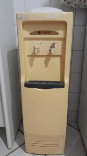 Bebedouro de Garrafão com Compressor Catral 220V