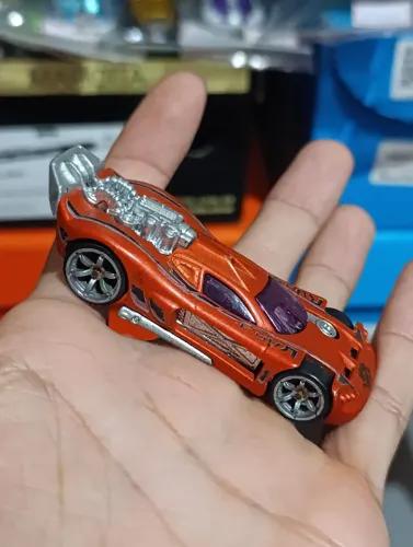 Hot Wheels AcceleRacers - Spine Buster Gen 2 (Laranja)
