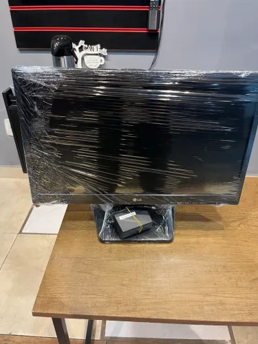 Monitor LG 19"