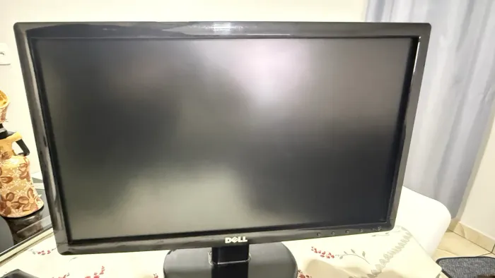 Dell D1901NC é um monitor LCD widescreen de 18,5 polegadas. 