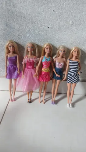 Lote de Barbies
