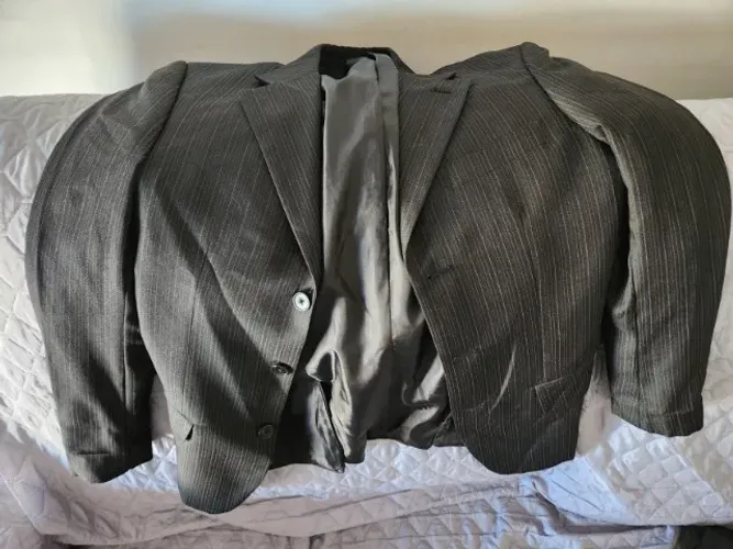 Terno preto risca de giz masculino