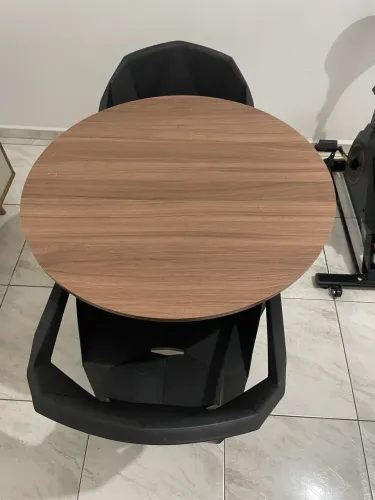 Mesa e 2 cadeiras
