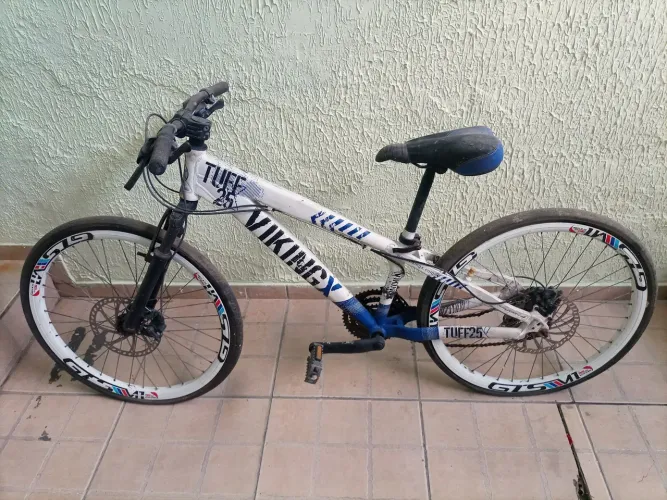 2 Bicicletas Usadas (Precisa Consertá-las)