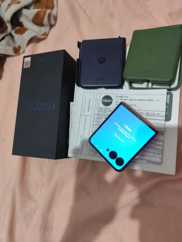 Razr 50 ultra 512gb 12 ram snapdragon 8gen 3