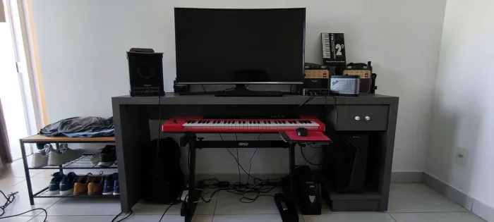 Bancada multiuso de MDF - estudos /  rack para TV