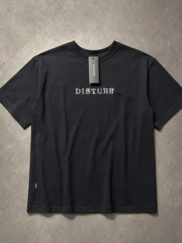 Camiseta Disturb Studded