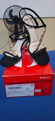 Venda sapato seminovo e roupa infantil 