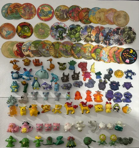 Lote de pokemons miniaturas tazos elma chips e diversos