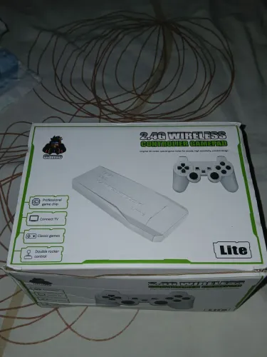 Videogame 2.4G wireless controlier Gamepad
