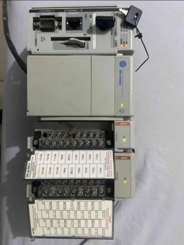 Kit Allen Bradley PA4 + CPU L32E +1769- IF8 + 1769- IF16C