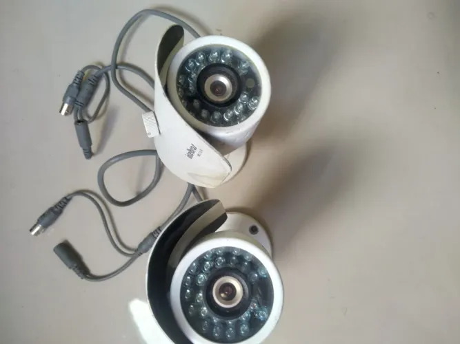 Vendo câmeras de segurança