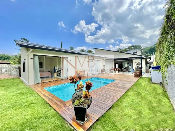 Casa TÉRREA em Granja Viana - Cotia