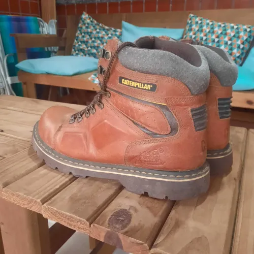Bota caterpillar original de couro