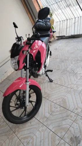 Fan 160 ano 2024  7.000 km  único dono aceito troca em XRE e Lander 