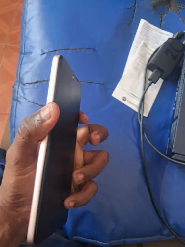 Moto g42 novo carregador ordinal e caixa troco por iphone 11