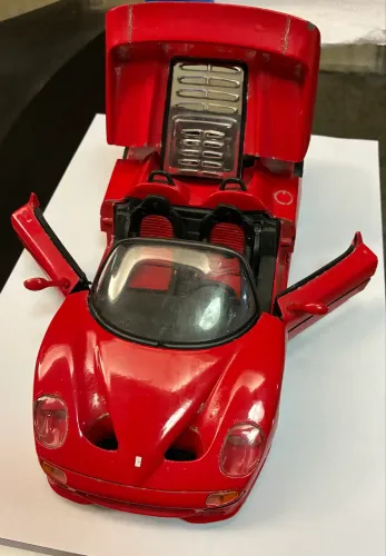 Miniatura Ferrari F50 (1/18) - Maisto