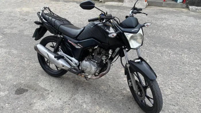 Motos
