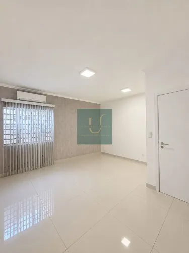 Sala Comercial em Mogi das Cruzes, recepção, estacionamento e 20m²