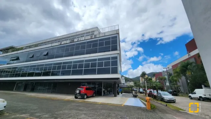 Ampla sala comercial - SC 401