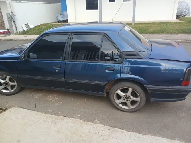 Chevrolet Monza GLS/ Hi-tech 2.0 EFI 2P E 4P 1995