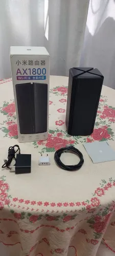 Xiaomi Mi Router AX1800 Wi-Fi 6 (versão preta formato torre/chinesa).