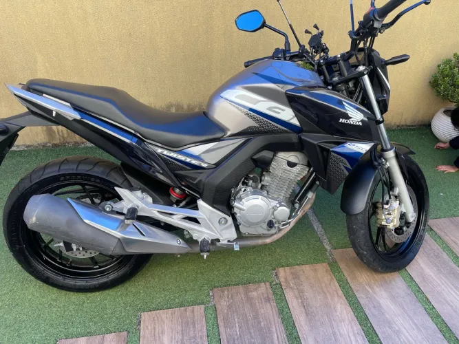 Honda Twister 250 2020 CBS - 30mil km -