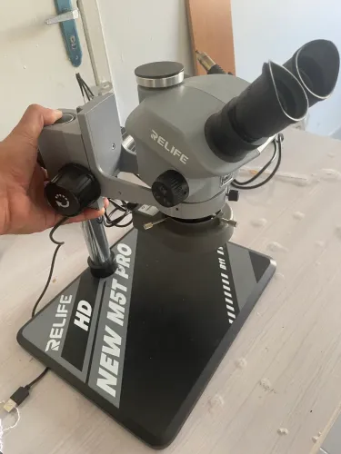 Microscopio Trinocular M5T Pro