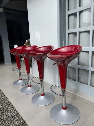 4 banquetas com abs com base giratória 