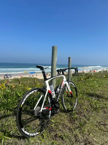 BIKE SPEED THUSTH FULL CARBONO 