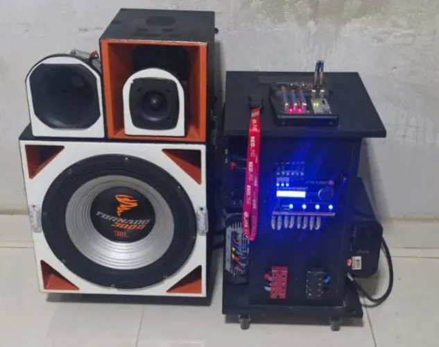 RACK MÓVEL/SOM COMPLETO