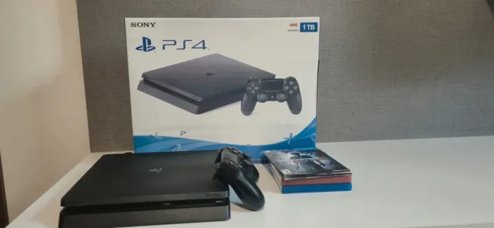 PlayStation 4 PS4