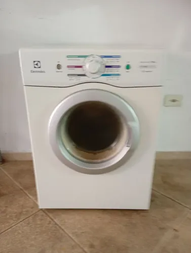 Secadora eletro Electrolux só trocar a Coreia do tampor em ótimo estado Funcionado