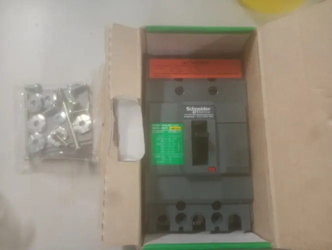 Disjuntor 40A Shinneider