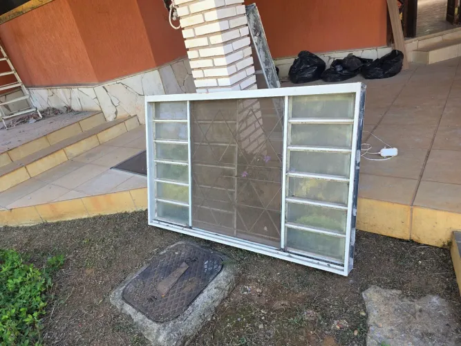 8 janelas 2 vitro duplo 1 simples e 2 basculante