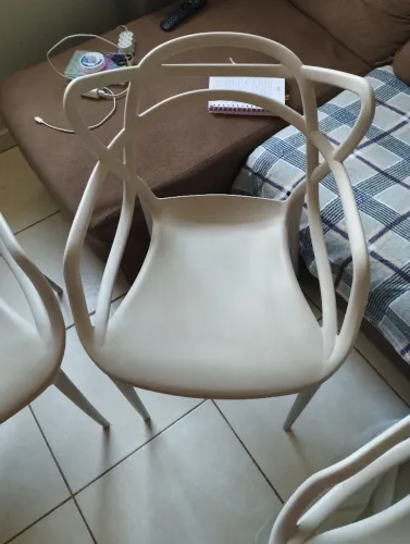 Cadeiras novas