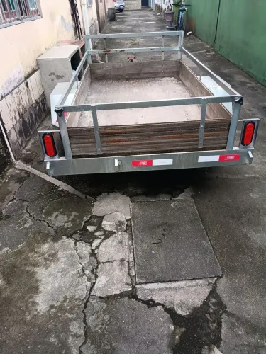 Carretinha reboque semi Nova