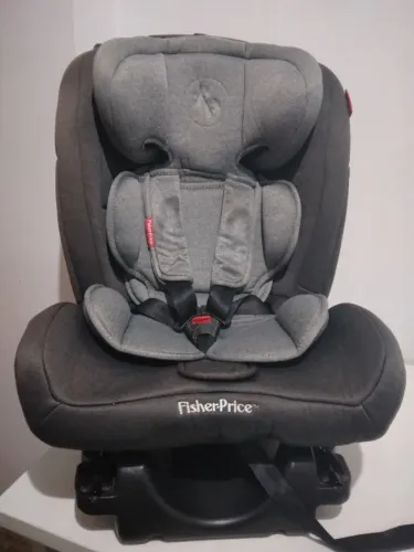 Cadeirinha Fisher Price com Isofix