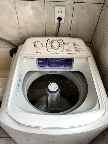 Lavadora Electrolux LAC12 12kg 127V, funcionando perfeitamente