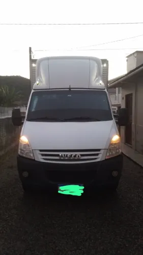 Iveco daily baú 
