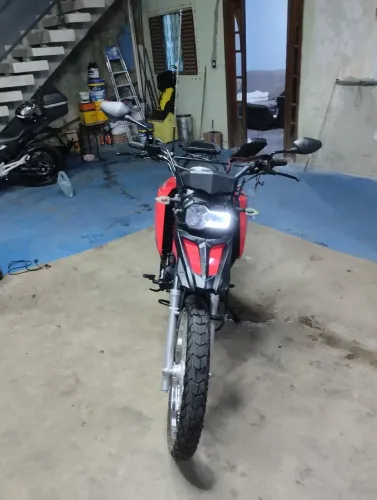 Moto SHI 175