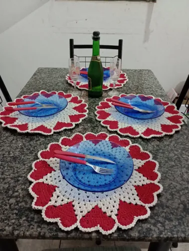 Sousplat crochê CORAÇÕES 