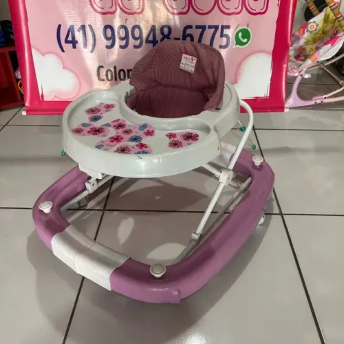 Andador 2 em 1 (vira balança tbem) rosa, regulagem de altura, dobravel usado