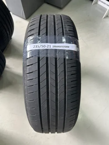 Pneu 235/50 R21 Bridgestone