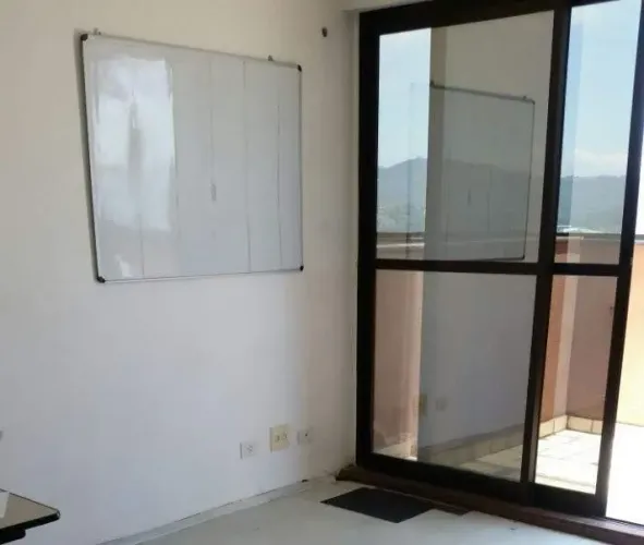 Sala Comercial para Locação em Mogi das Cruzes, Centro, 2 banheiros, 1 vaga