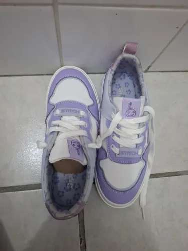 Tênis Infantil Stitch e Angel GroundUp Branco e Lilás USADO