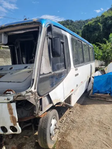 Vendo ônibus para desmanche!!