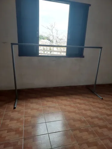 Arara de ferro para loja - 2 METROS
